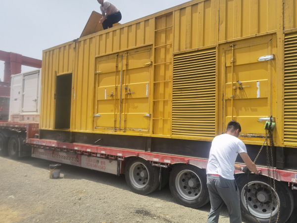 金湾除了负载情况和发动机维护，还有哪些因素会影响 200kw 柴油发电机的油耗？