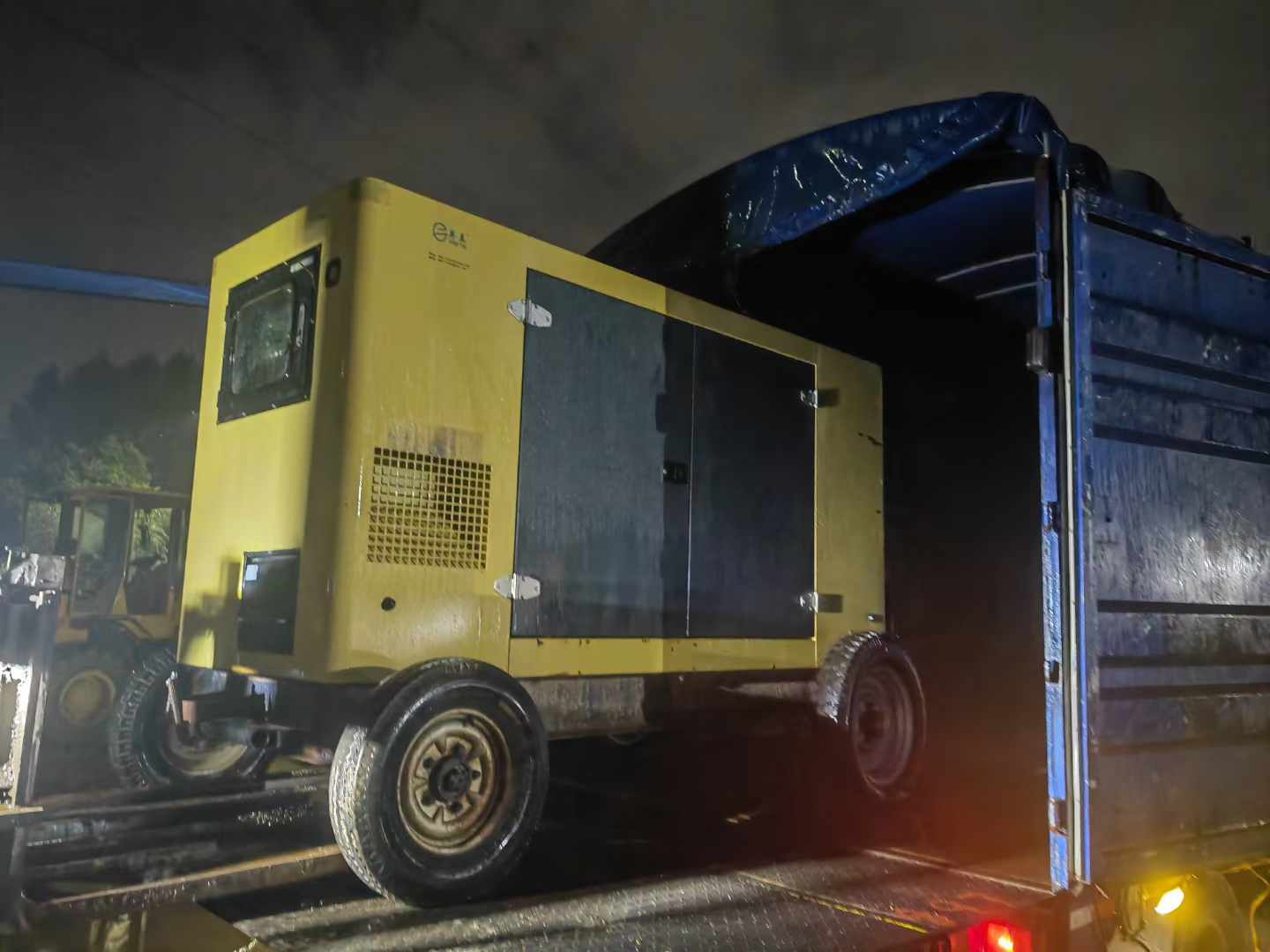 金湾如何根据负载特性选择合适的柴油发电机？