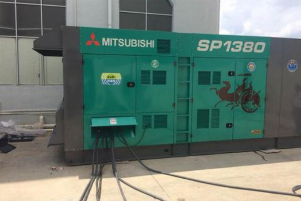 金湾为什么有些柴油发电机组的输出电压可以调节？