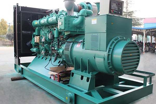 金湾工厂发电机应急发电中如何优化燃油储备管理？